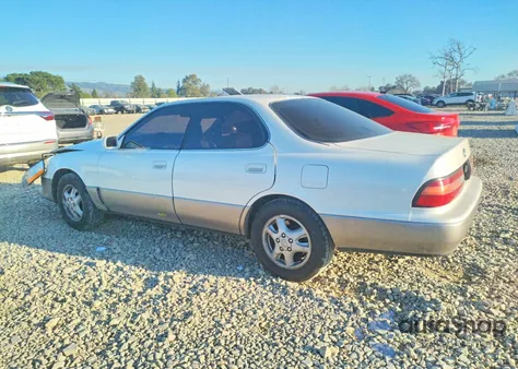 1995 Lexus Es 300 z USA, uszkodzony, nr VIN JT8GK13T6S0100741
